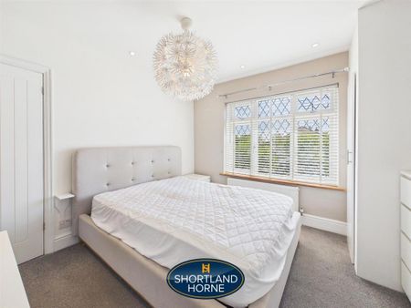 4 bedroom semi-detached house to rent - Photo 4