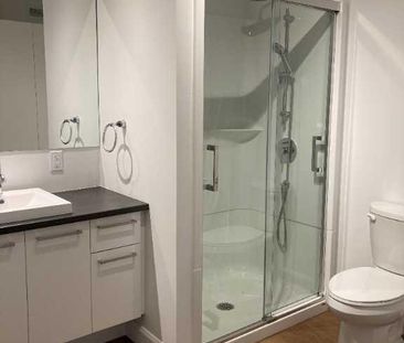 5 1/2 à louer + espace bureau - Photo 2
