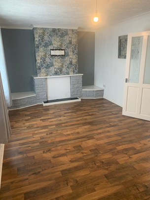 2 bedroom end of terrace house to rent - Photo 1