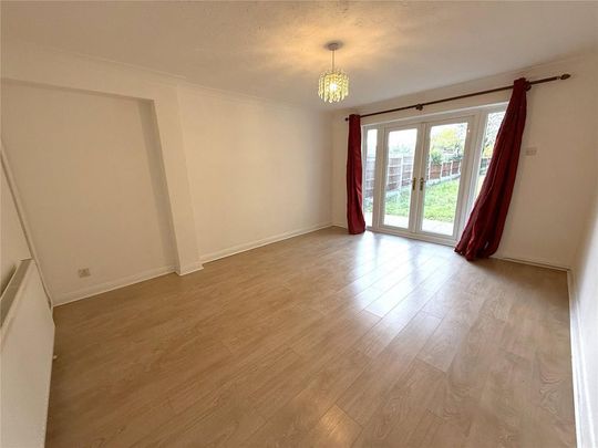 4 bedroom detached house to rent - Photo 1