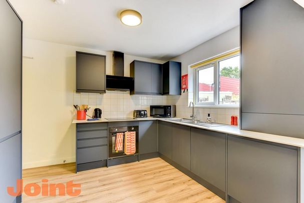 1 bedroom in a house share to rent - Photo 1