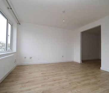 3 bedroom house to rent - Photo 2