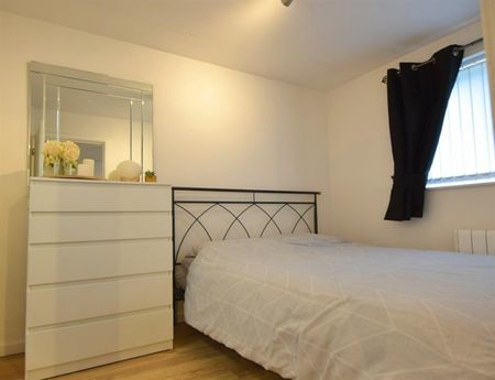 1 Bedroom Apartment To Let - Photo 4