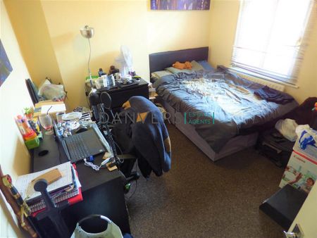 5 bedroom detached house to rent - Photo 3