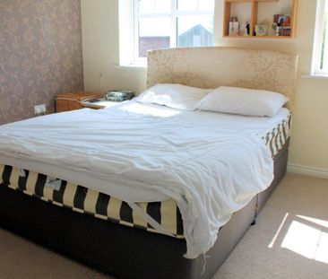 2 bedroom semi-detached house to rent - Photo 5