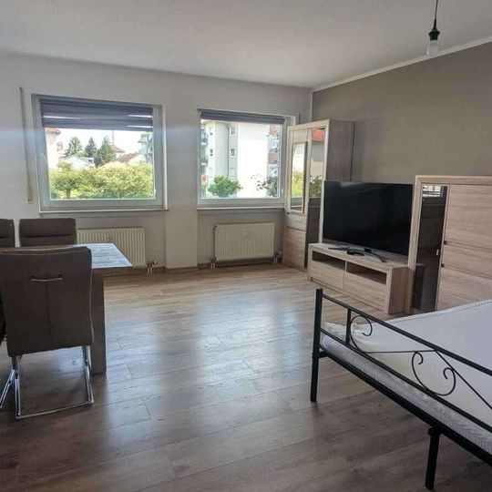 Moderne vollmöblierte 2 Zi. Whg. mit Balkon - Foto 1