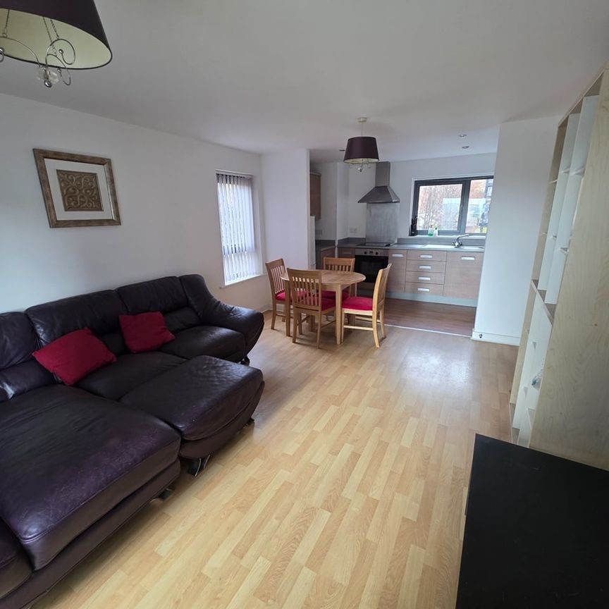 2 Bed Flat, Bouverie Court, LS9 - Photo 1