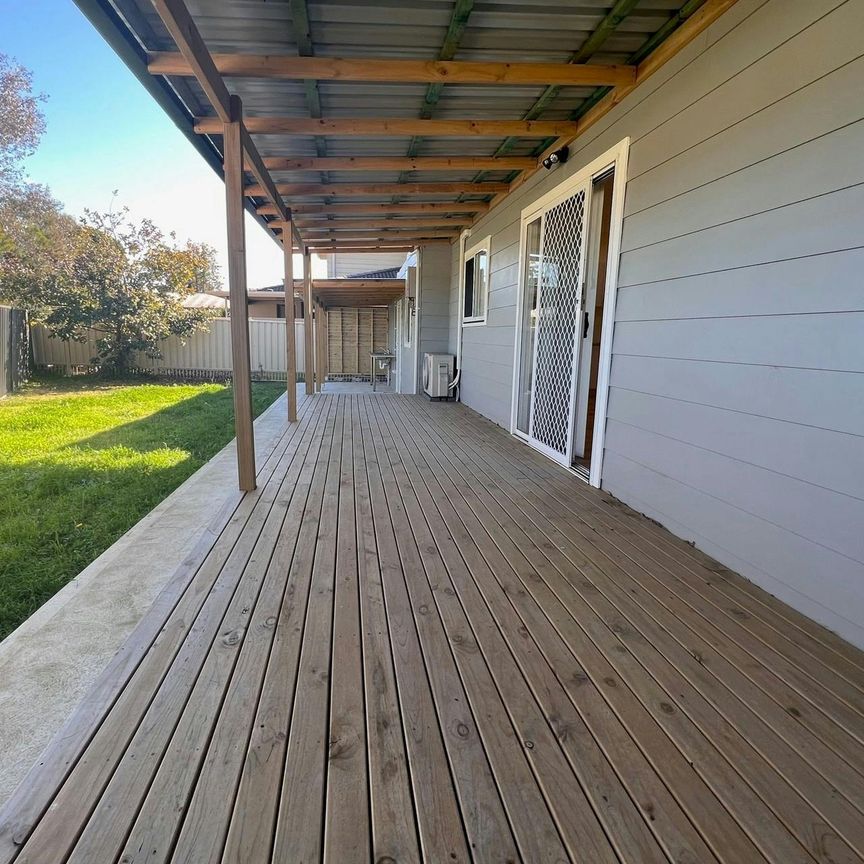 Recently Renovated House + Grannyflat - Photo 1