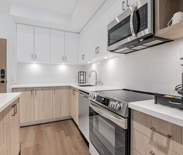 For Lease - 333 Sunseeker Avenue Unit# 147, Innisfil, Ontario - Photo 3