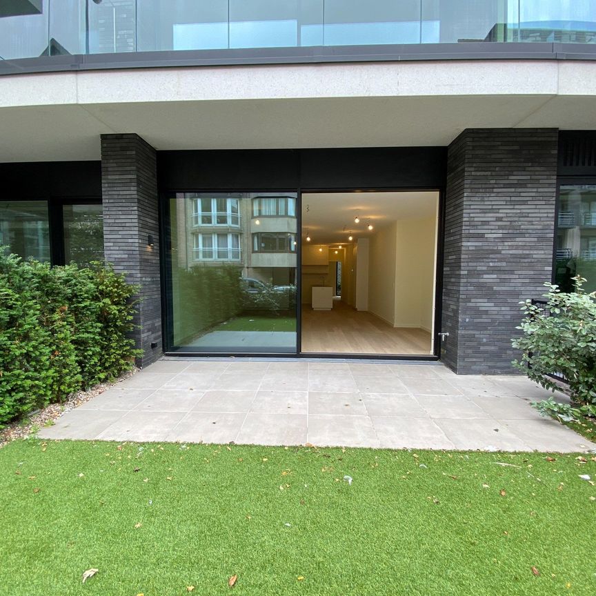 RESIDENTIE MIRAVAL - Gelijkvloers appartement met 2 slaapkamers gelegen in een nieuwbouwresidentie in de Leopoldlaan. - Photo 1