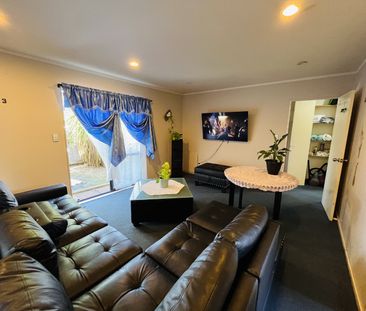 6A Lawson Way, Weymouth, Auckland - Photo 4
