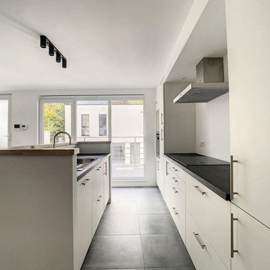 Appartement te huur - Photo 1