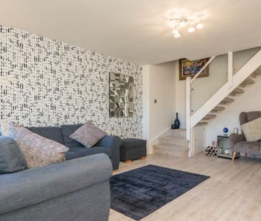 2 bedroom semi-detached house to rent - Photo 6