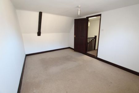2 bedroom maisonette to rent - Photo 4