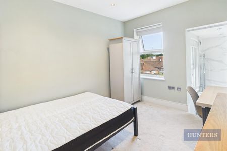 7 bedroom House To Let - Photo 3