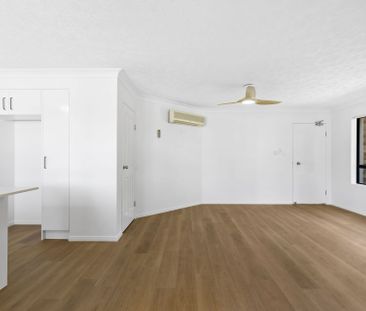 Fully Renovated Luxurious Ground-Floor Corner Apartment with Privat... - Photo 6