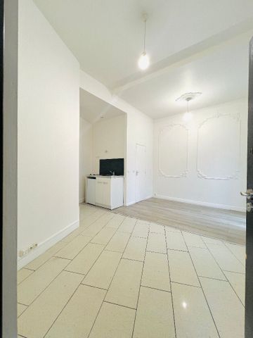 Location Appartement 1 pièce 21m² - Photo 3