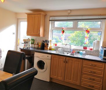 2 Bed Semi-Detached House, Ibbotson Road, S6 - Photo 2