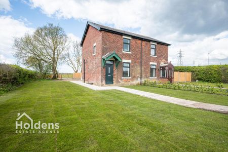 2 bedroom semi-detached house to rent - Photo 5