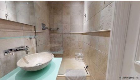 3 bedroom property to rent in London - Photo 4