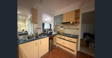 Fully furnished room in Calamvale – Shared house with pool - Photo 4