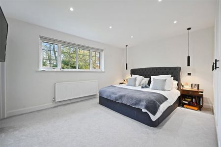 5 bedroom detached house to rent - Photo 4