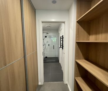 Fully furnished and stylish - Photo 3