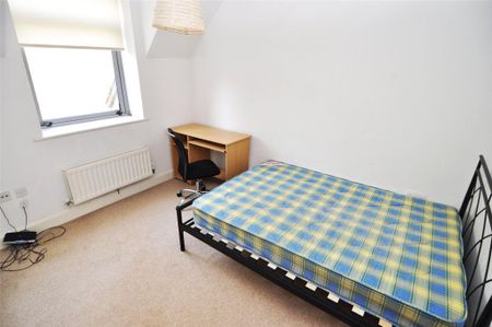 2 bedroom apartment to rent - Photo 3