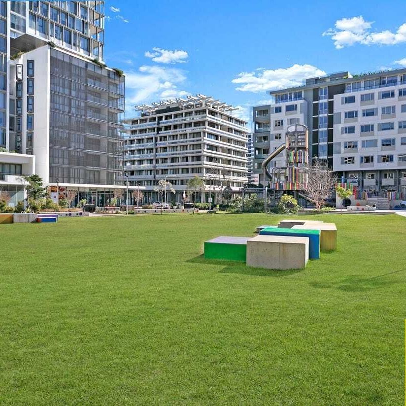 Spacious One Bedroom Apartment for Rent in Waterloo - Photo 1