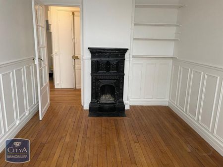 Location Appartement 2 pièces 41m² PARIS 18ème - Photo 2