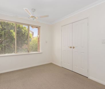 TOWNHOUSE IN GREAT LOCATION - Photo 5