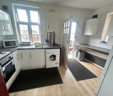 5 Bed Maisonette, High Street, CR0 - Photo 3