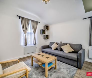 Carlyle Road, Ealing, London, W5 - Photo 2