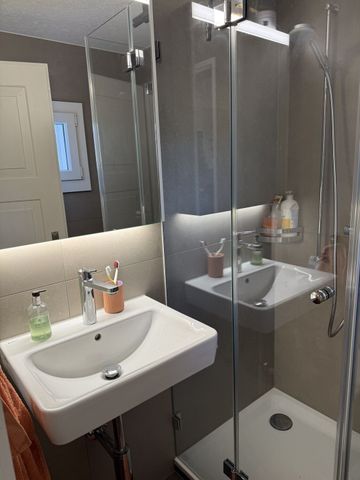 APPARTEMENT 31/2 PIÈCES À ZOUG, MEUBLÉ, TEMPORAIRE - Photo 2