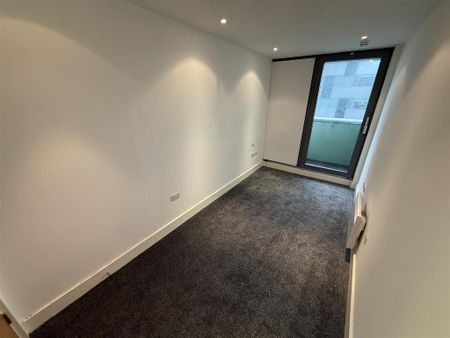 3 bedroom apartment to rent - Photo 3