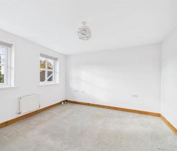 2 bedroom end of terrace house to rent - Photo 1