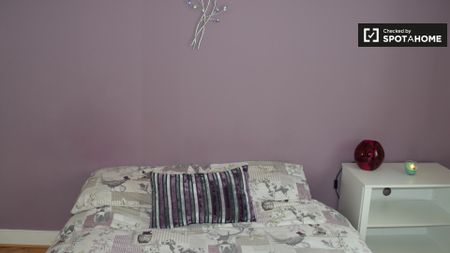 Room in 2-bedroom apartment for rent in Northside, Dublin - Photo 3