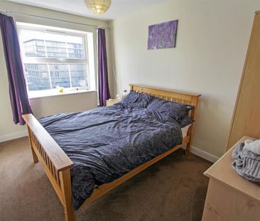 2 bed apartment to rent in Westbury Street, Elland - Photo 1
