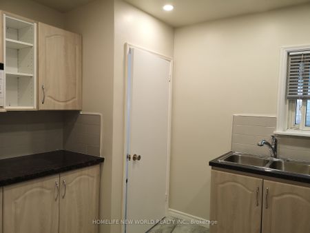 Detached Home For Lease | E8050112 - Photo 3