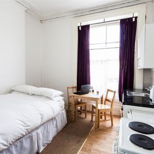 Oakfield Place, Clifton, Bristol - Photo 2