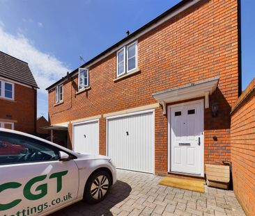 1 bedroom coach house to rent - Photo 5
