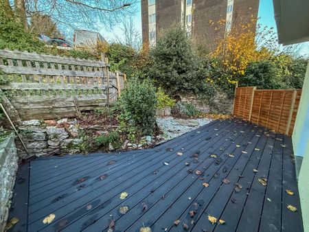 2 bedroom flat to rent - Photo 5