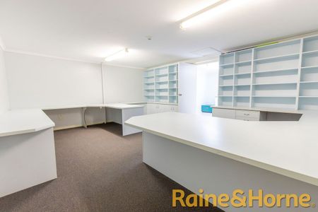 155 Birch Ave, Dubbo, NSW 2830 - Photo 2