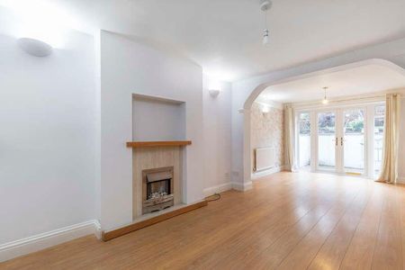 Kings Road, Cheltenham, GL52 - Photo 2