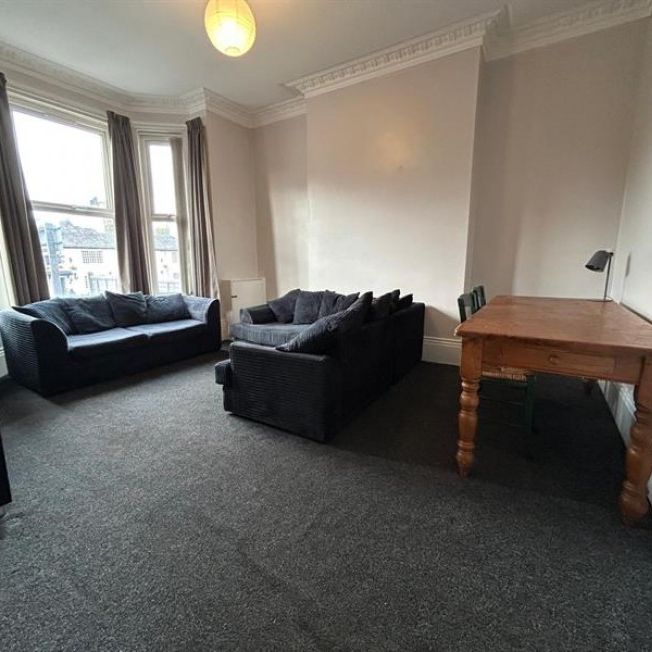 9 Bedroom Semi Detached To Let - Photo 1