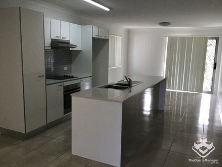 4 Bedroom Home - Photo 3