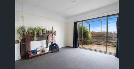 Coastal Charm in Opossum Bay - Photo 3