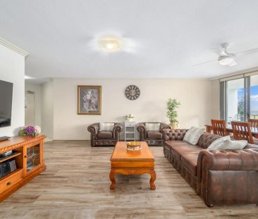 3 Bedroom beach front apartment CONTACT JULIE SYKES 0438 050 110 - Photo 1