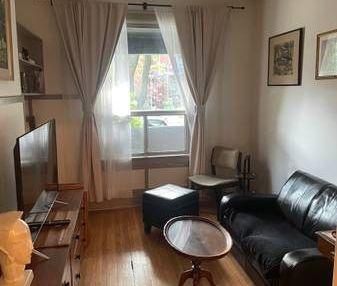 Fully Furnished Little Italy 1st Floor 1 Bedroom apartment - Photo 1