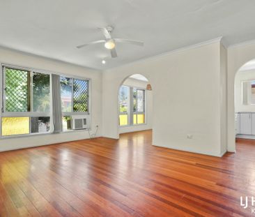 3 BEDROOM HIGH-SET HOUSE - Photo 1